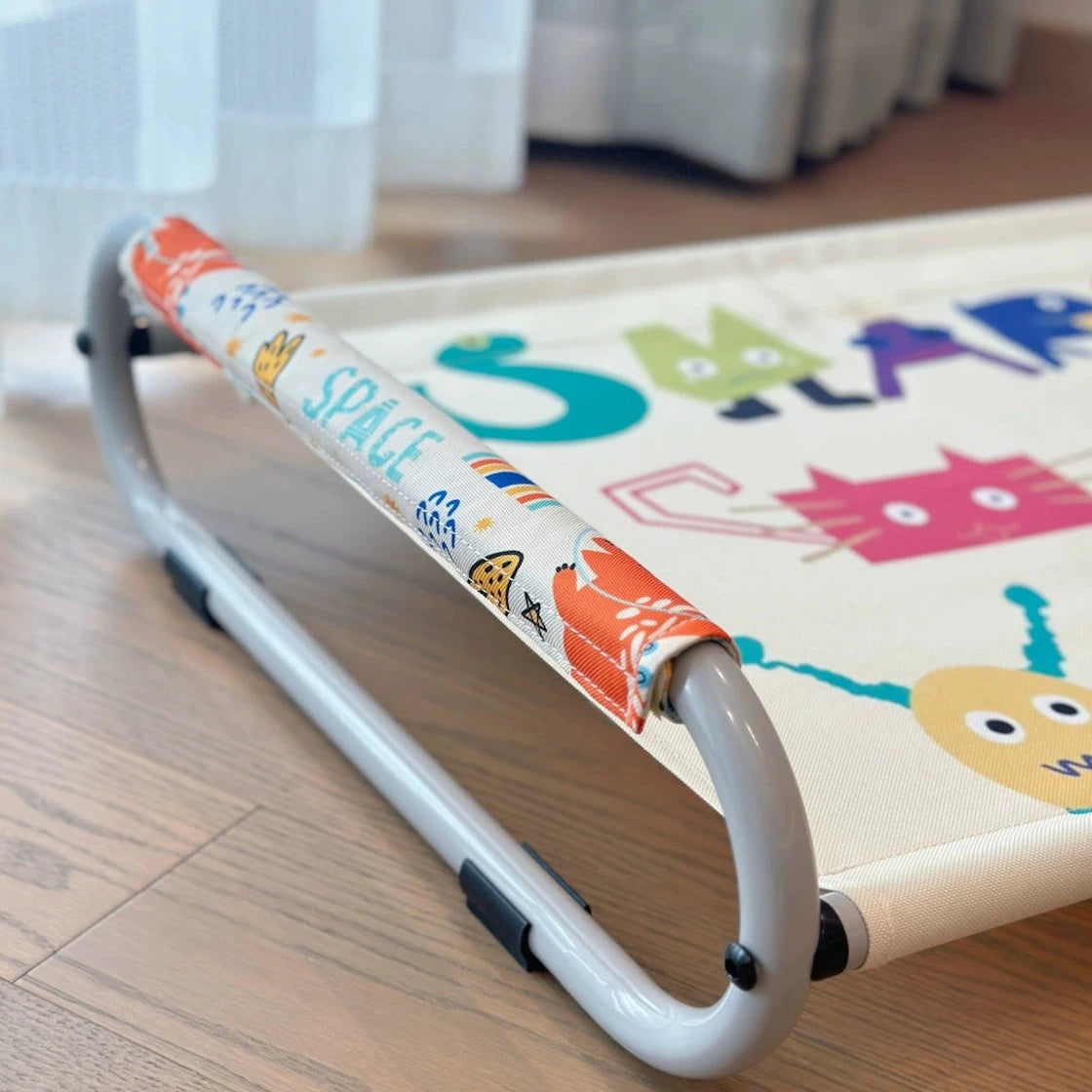 Cartoon Letters Breathable Frame Dog Bed